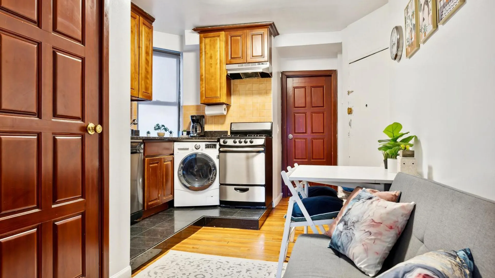 2 Bedroom Cozy Apartment Next To Rockefeller Center 纽约 0*,  美国